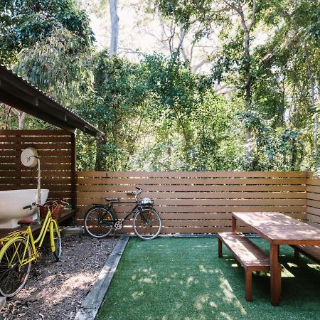 The Little Bush Hut Villa Nelly Bay Exterior photo